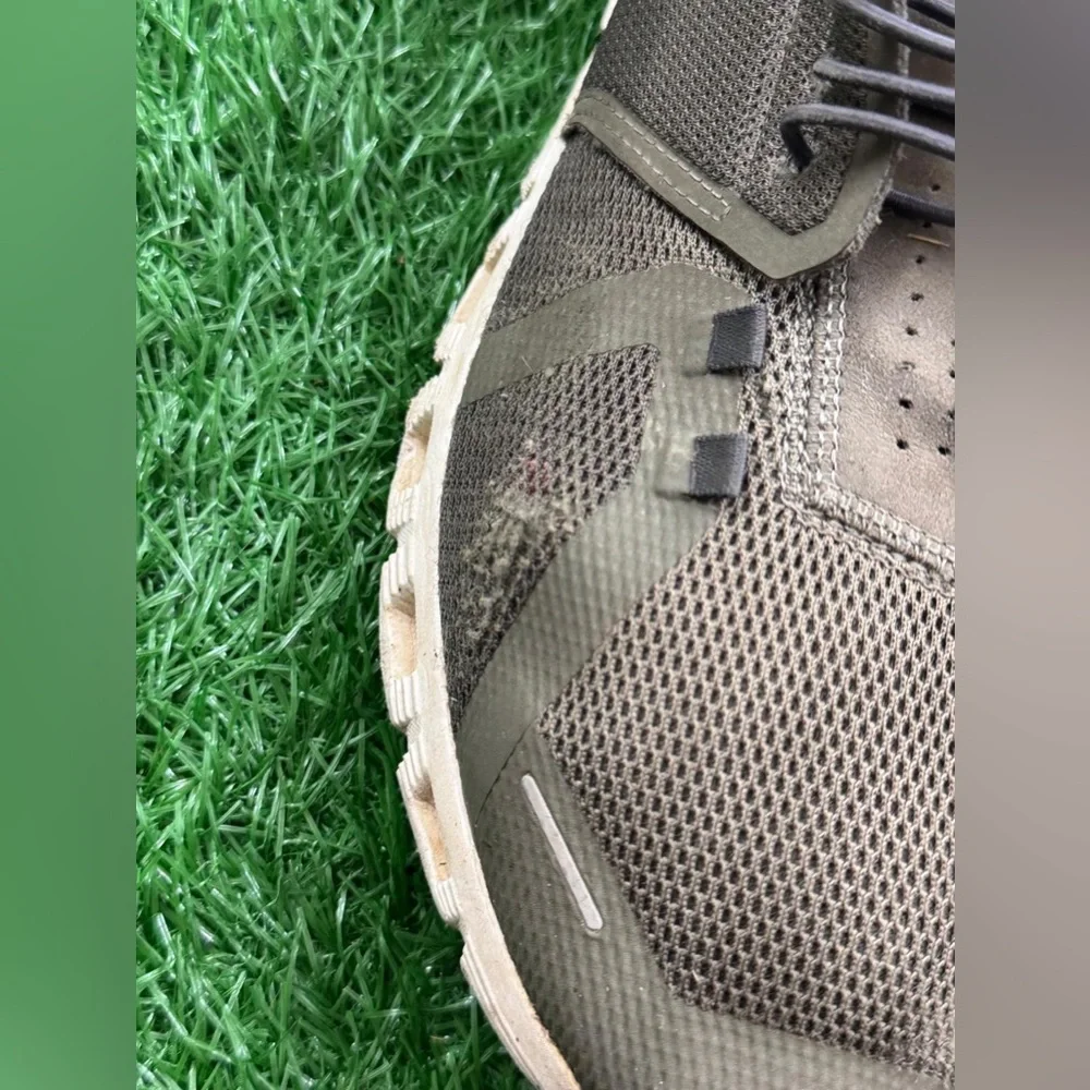 On Running‎ Men’s Athletic Shoes Size 11